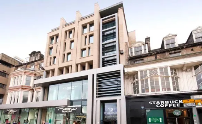 PREMIER INN EDINBURGH (PRINCES STREET)