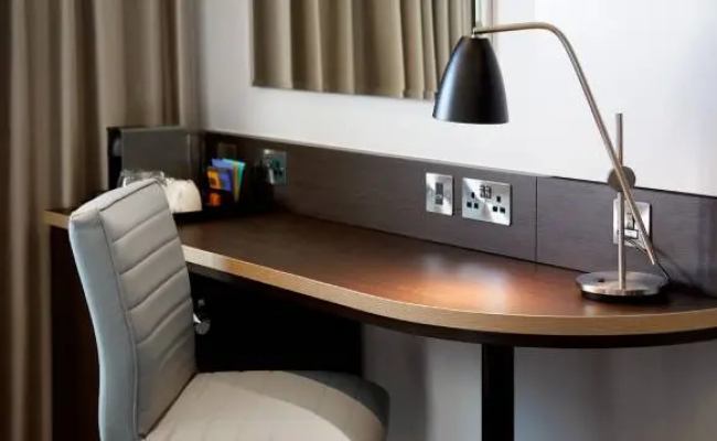 PREMIER INN EDINBURGH (PRINCES STREET)