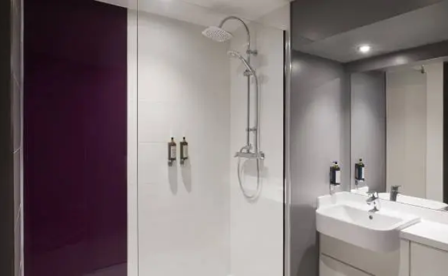 PREMIER INN EDINBURGH (PRINCES STREET)