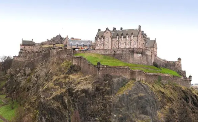 PREMIER INN EDINBURGH (PRINCES STREET)