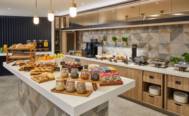 Courtyard by Marriott London City Airport