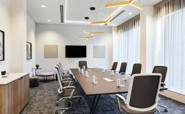 Courtyard by Marriott London City Airport
