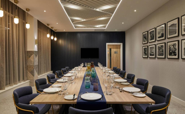 Courtyard by Marriott London City Airport