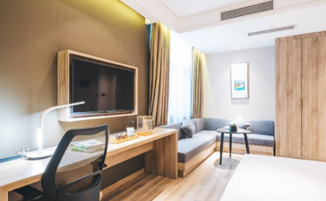 Atour Hotel (Shanghai Hongqiao National Convention & Exhibition Center, Minbei Road)