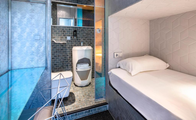 Diamond Capsule Hotel Amsterdam South