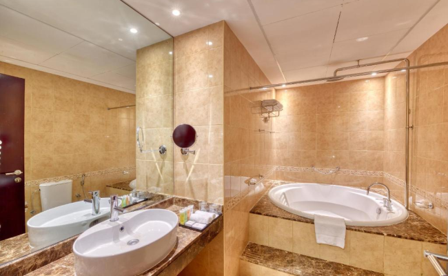 Majestic City Retreat Hotel