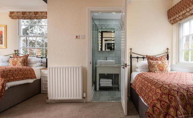 Springfield House - Birmingham Airport & NEC