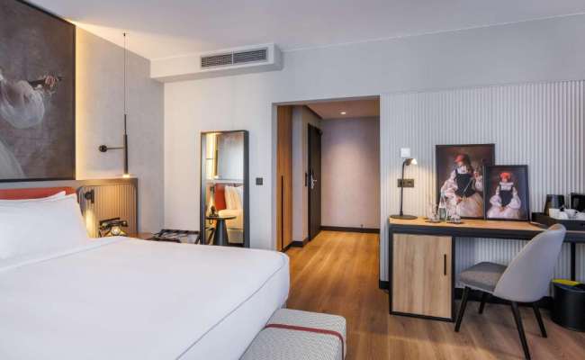 Radisson RED Berlin Kudamm