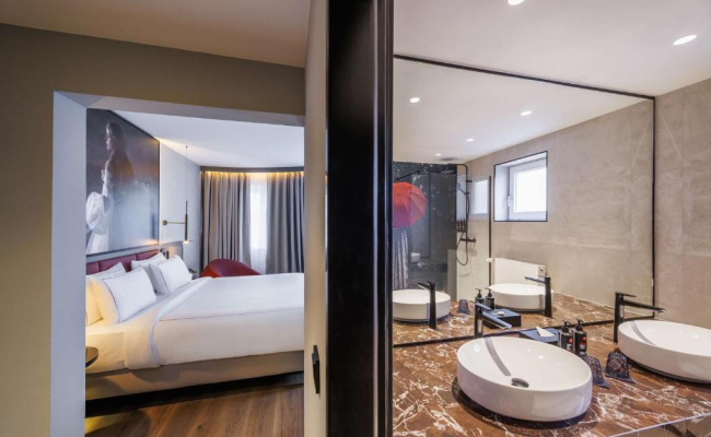 Radisson RED Berlin Kudamm