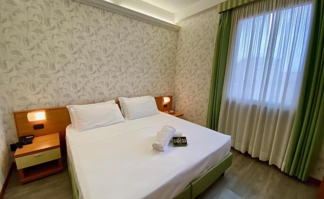 Hotel Embassy