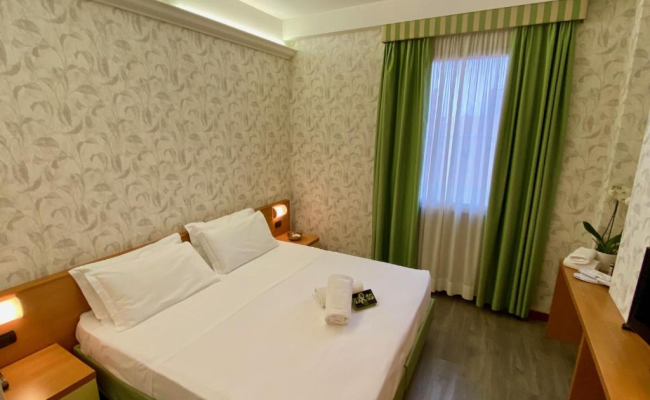 Hotel Embassy