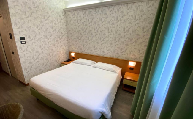 Hotel Embassy