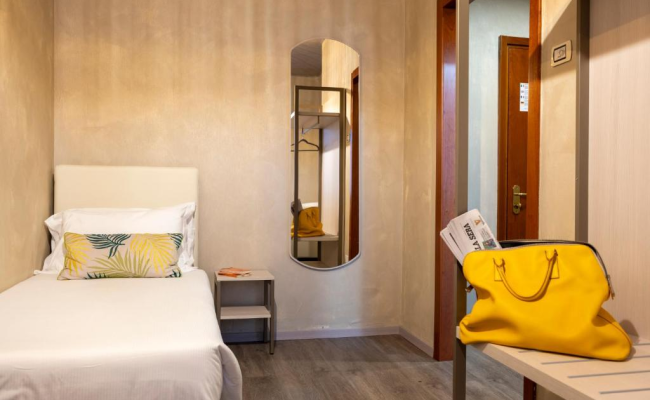 Hotel Embassy