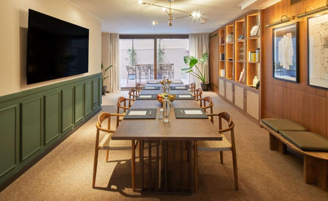 Via Sants Hotel Barcelona, Tapestry Collection By Hilton