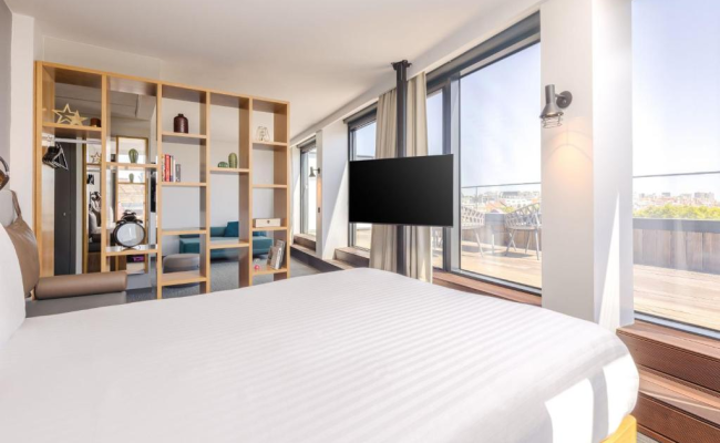 Moxy Lisbon City