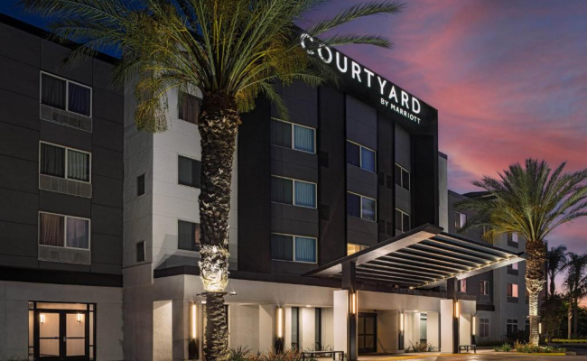 Courtyard by Marriott Anaheim Resort/Convention Center