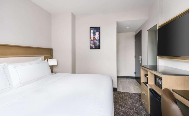 DoubleTree by Hilton New York Times Square South