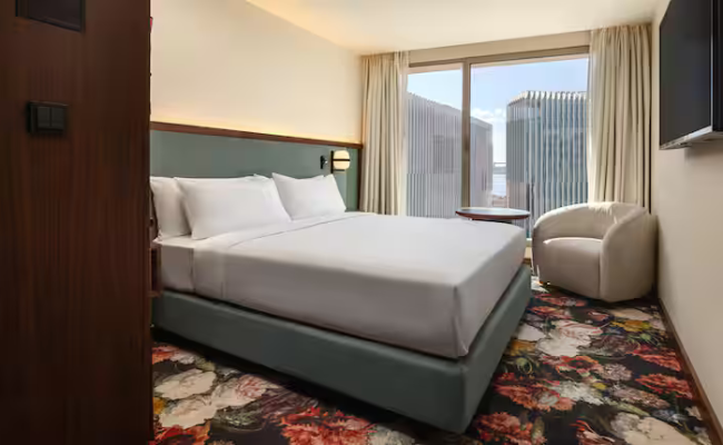 DUO Hotel Lisbon, Curio Collection by Hilton
