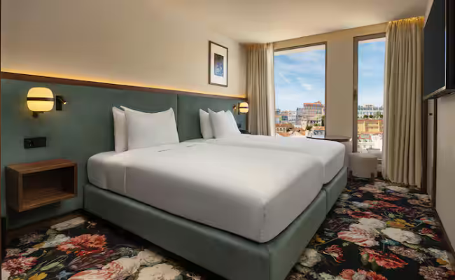 DUO Hotel Lisbon, Curio Collection by Hilton