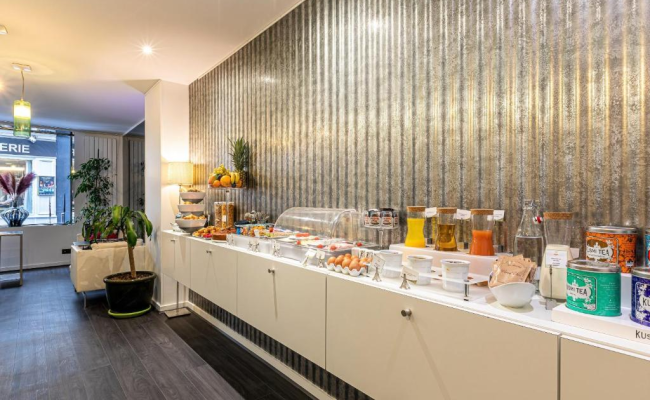 Hotel Glasgow Monceau by Patrick Hayat