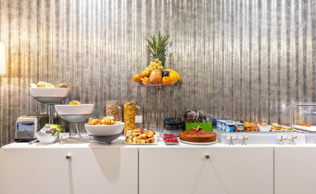Hotel Glasgow Monceau by Patrick Hayat