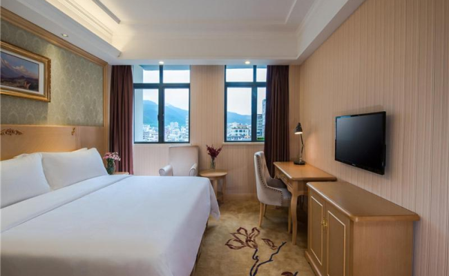 Vienna Hotel Shenzhen East Railway Station