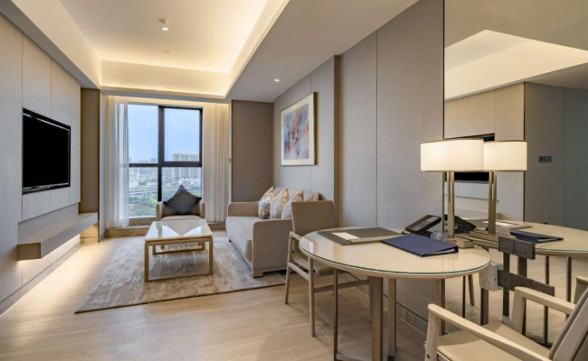 DoubleTree By Hilton Shenzhen Nanshan Hotel & Residences