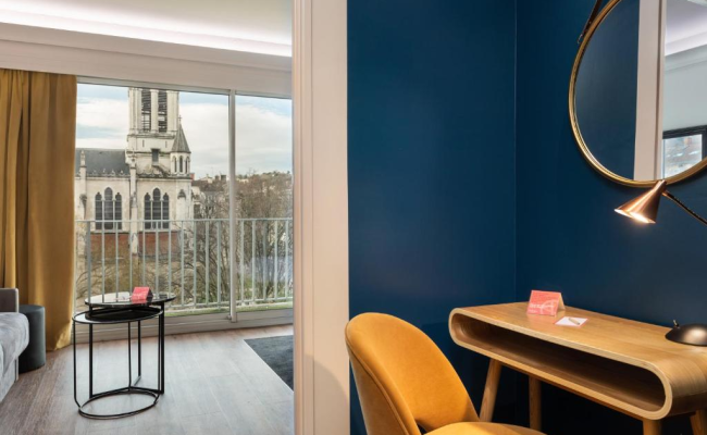 Hôtel Charlemagne by Happyculture