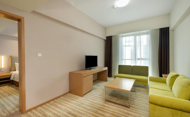 Holiday Inn Express Shanghai Gongkang