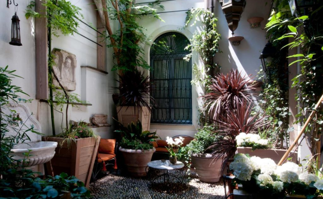 Petit Palais Hotel De Charme