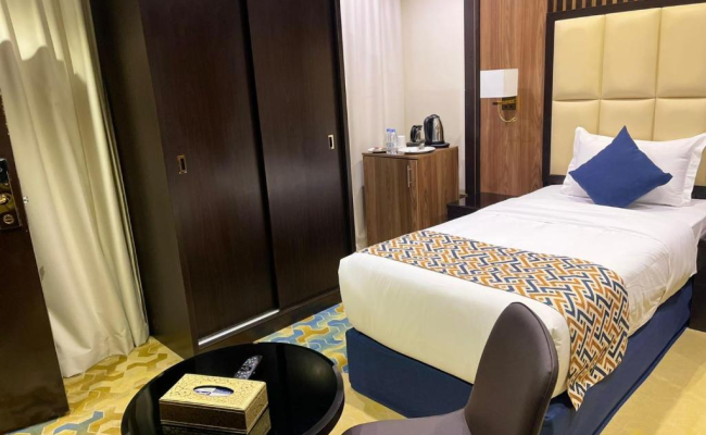 Golden Ship Hotel
