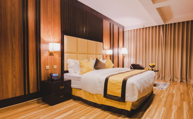 Golden Ship Hotel