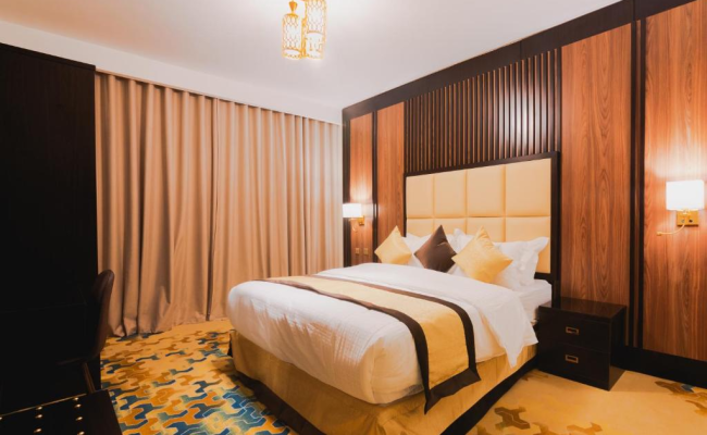 Golden Ship Hotel