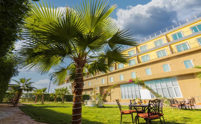 Golden Ship Hotel