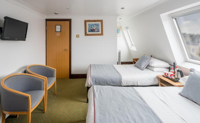 OYO Abbey Hotel, London Shepherd's Bush Market