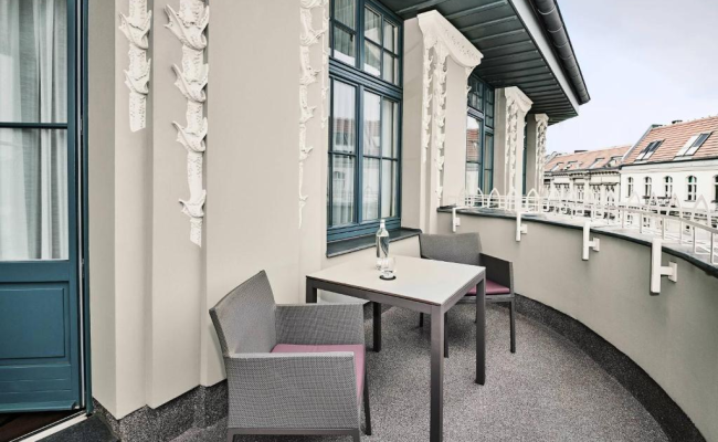 Roomers Berlin Steinplatz, Autograph Collection