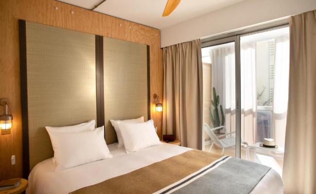 MOB HOTEL Cannes