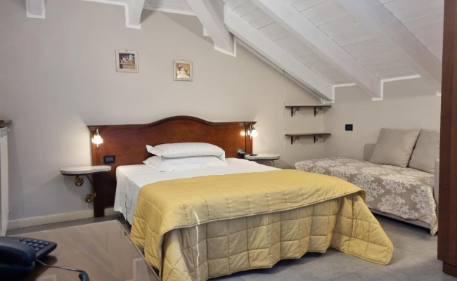 Hotel Charly