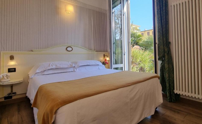 Hotel Charly