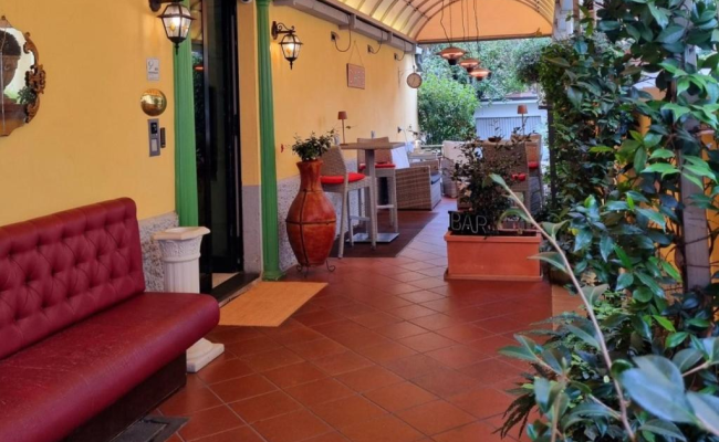 Hotel Charly
