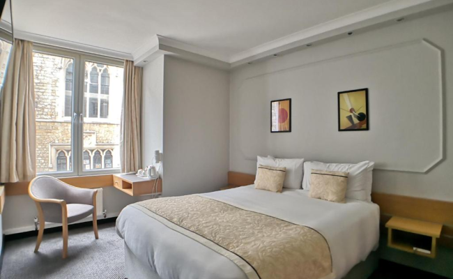 Lancaster Hall Hotel