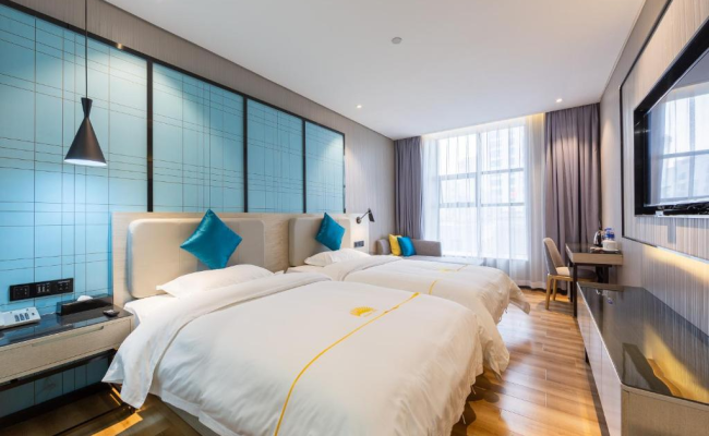 Warm Yes Hotel