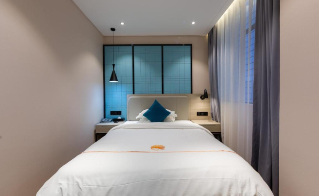 Warm Yes Hotel