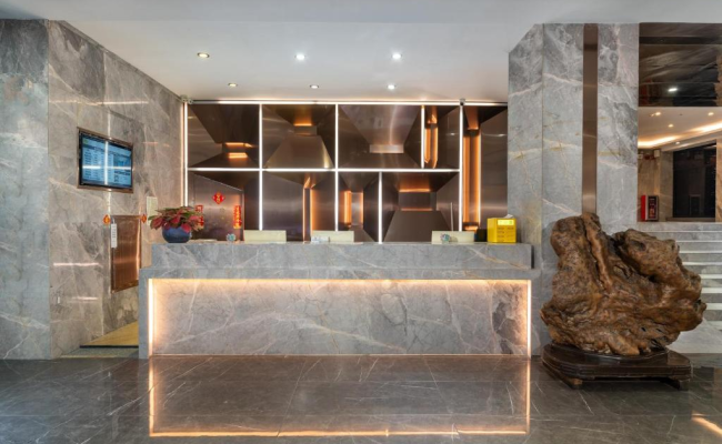 Warm Yes Hotel