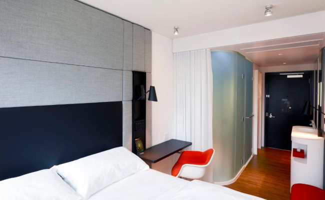 citizenM London Victoria Station