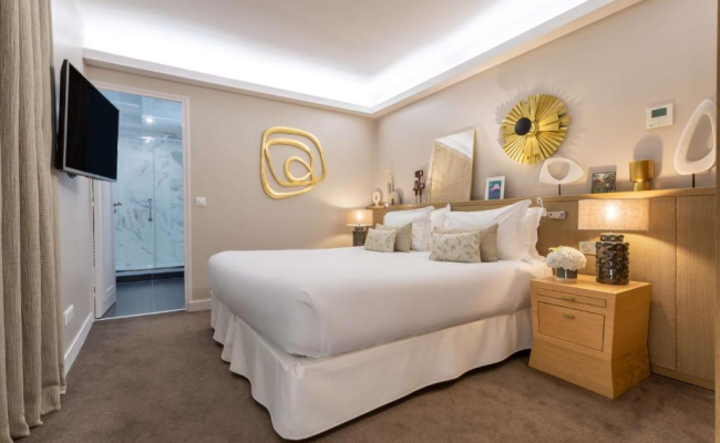 Hotel Camille Paris Tapestry Collection by Hilton