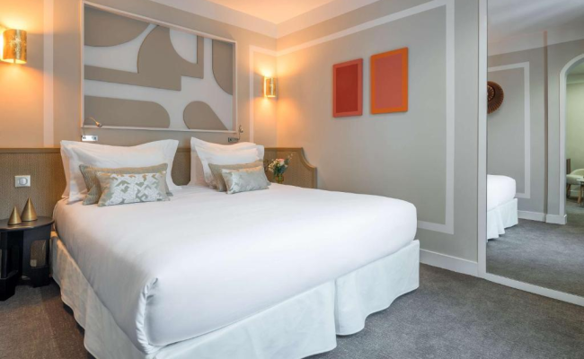 Hotel Camille Paris Tapestry Collection by Hilton