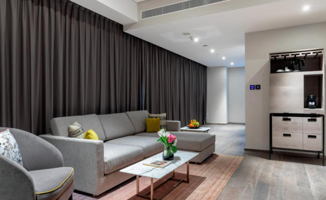 Taj Jumeirah Lakes Towers