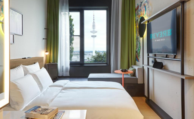 REVERB by Hard Rock Hamburg