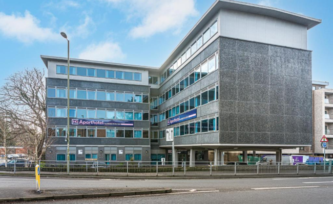 HQ Aparthotel Farnborough